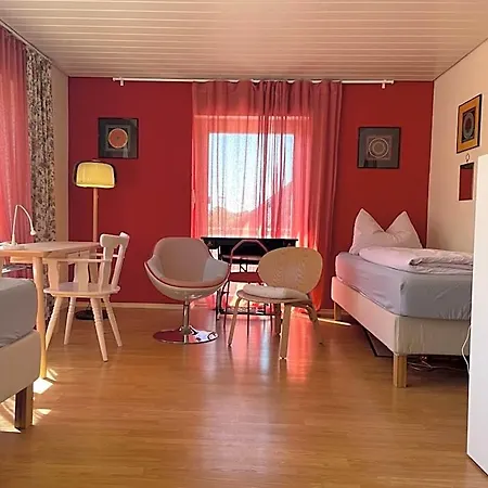Hotel In Rot, Fraenkisches Design, Balkon In Nur 50 Schritten Zum Radweg, Ideal For Long Stay, Relocation Margetshöchheim