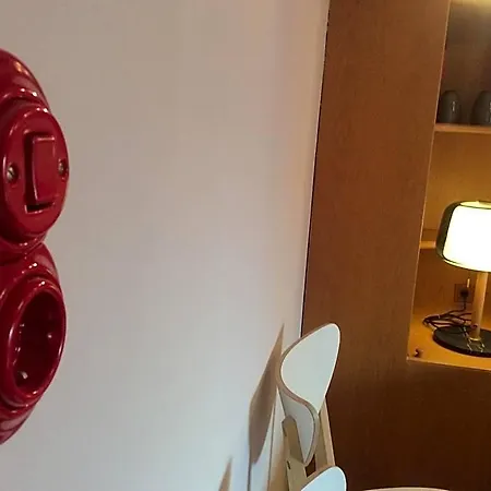 Aparthotel In Rot, Fraenkisches Design, Balkon In Nur 50 Schritten Zum Radweg, Ideal For Long Stay, Relocation 3*